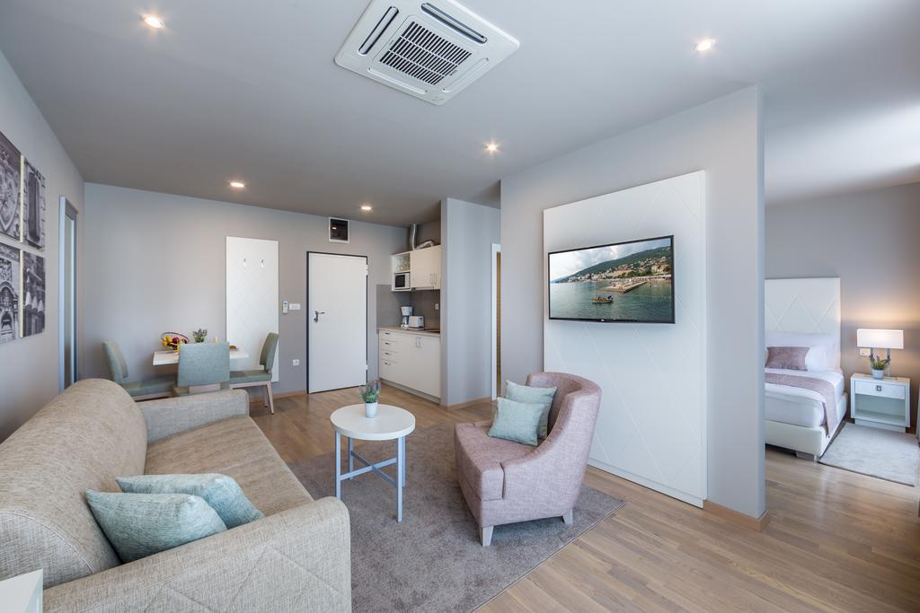 Apartments & Rooms Preelook オパティヤ エクステリア 写真